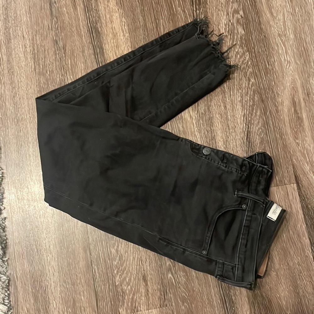 Madewell jeans size 31. High rise and skinny with fun distressed ankles